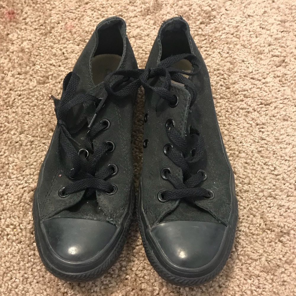 Black converse